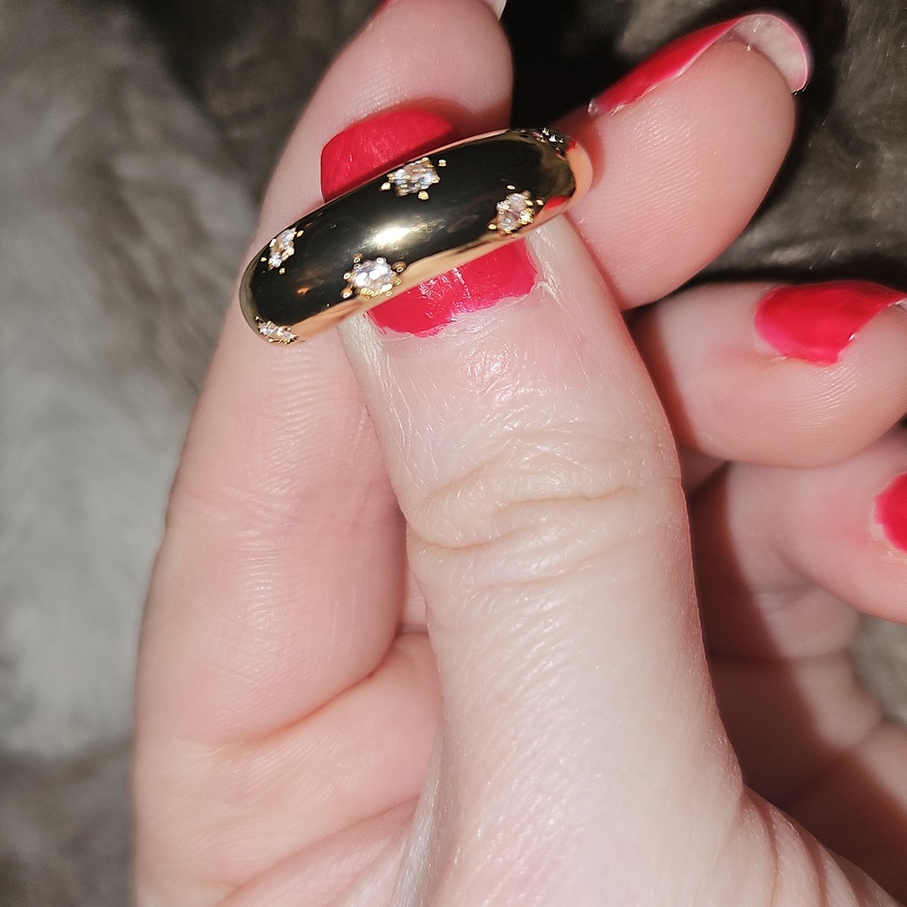Celestial Star Ring - Golden Aura - Picture 7 of 12